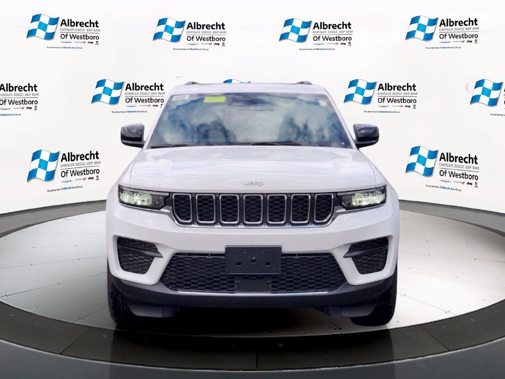 New 2026 Jeep Grand Cherokee Laredo X AWD/4WD image 8