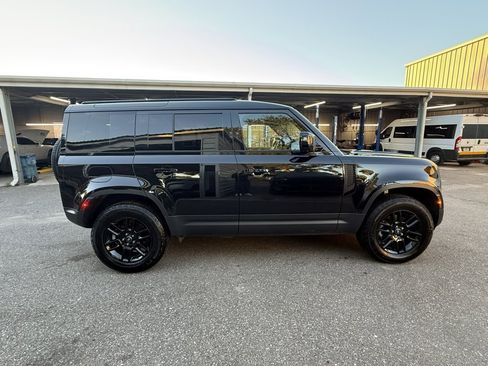 Used 2025 Land Rover Defender 110 S image 7