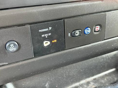 Used 2016 Chevrolet Express 2500 RWD image 24