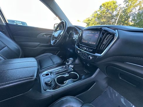 Used 2021 Chevrolet Traverse Premier image 28