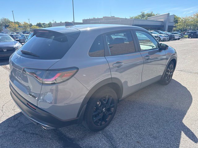 Used 2024 Honda HR-V Sport image 3