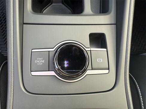 New 2026 Volkswagen Tiguan SE R-Line image 20