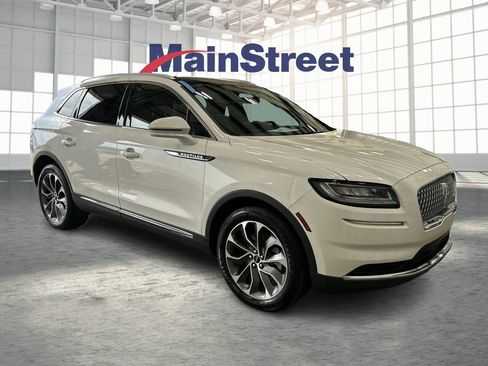 Used 2021 Lincoln Nautilus Reserve w/ Cargo Utility Package AWD/4WD image 7