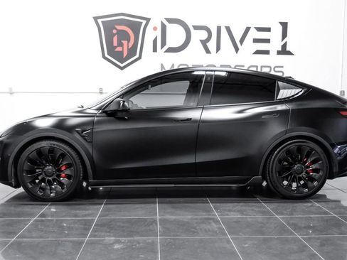Used 2022 Tesla Model Y Performance AWD/4WD image 12