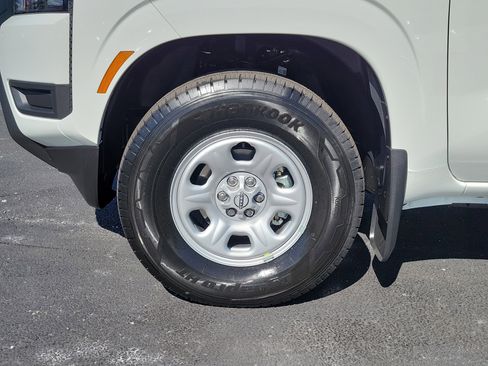 New 2026 Nissan Frontier S RWD image 4