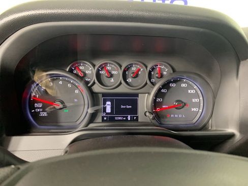 Used 2022 Chevrolet Silverado 1500 Custom image 23