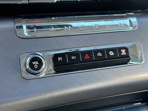 New 2026 Lincoln Aviator AWD image 20