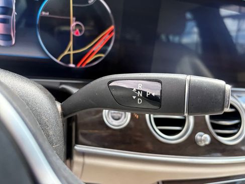 Used 2020 Mercedes-Benz E 350 Sedan image 17