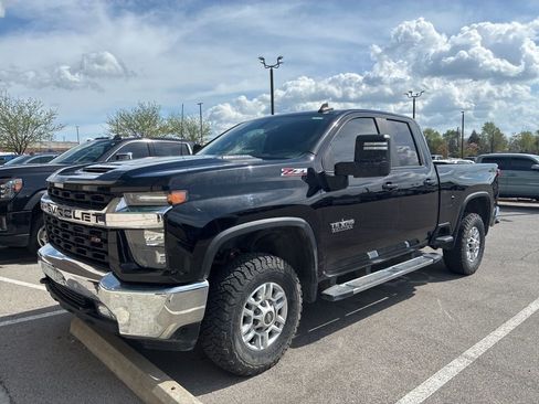 Used 2022 Chevrolet Silverado 2500 LT w/ Texas Edition image 3