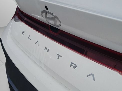 Used 2024 Hyundai Elantra SEL FWD image 39