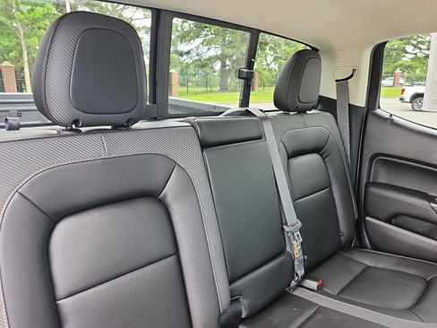Used 2022 GMC Canyon AT4 w/ Trailering Package AWD/4WD image 9