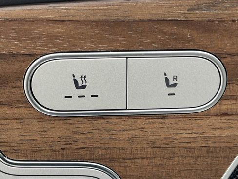 Certified 2025 Mercedes-Benz GLE 350 4MATIC image 20