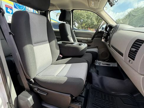 Used 2009 Chevrolet Silverado 1500 W/T RWD image 11