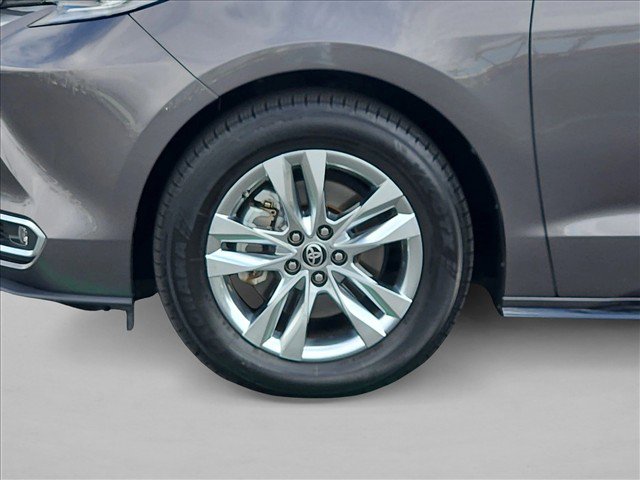 Used 2022 Toyota Sienna Limited FWD image 25