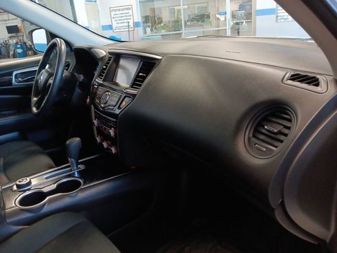 Used 2018 Nissan Pathfinder S AWD/4WD image 37