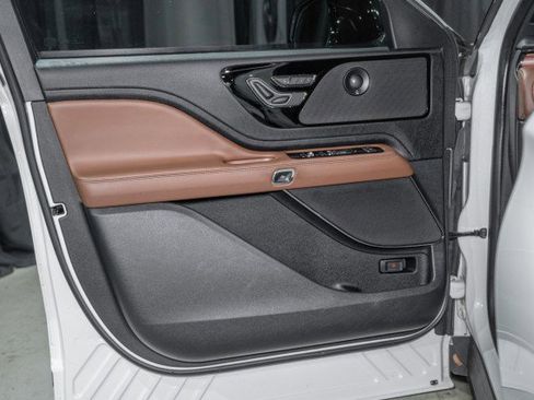 Used 2023 Lincoln Aviator Reserve w/ Elements Package Plus image 10