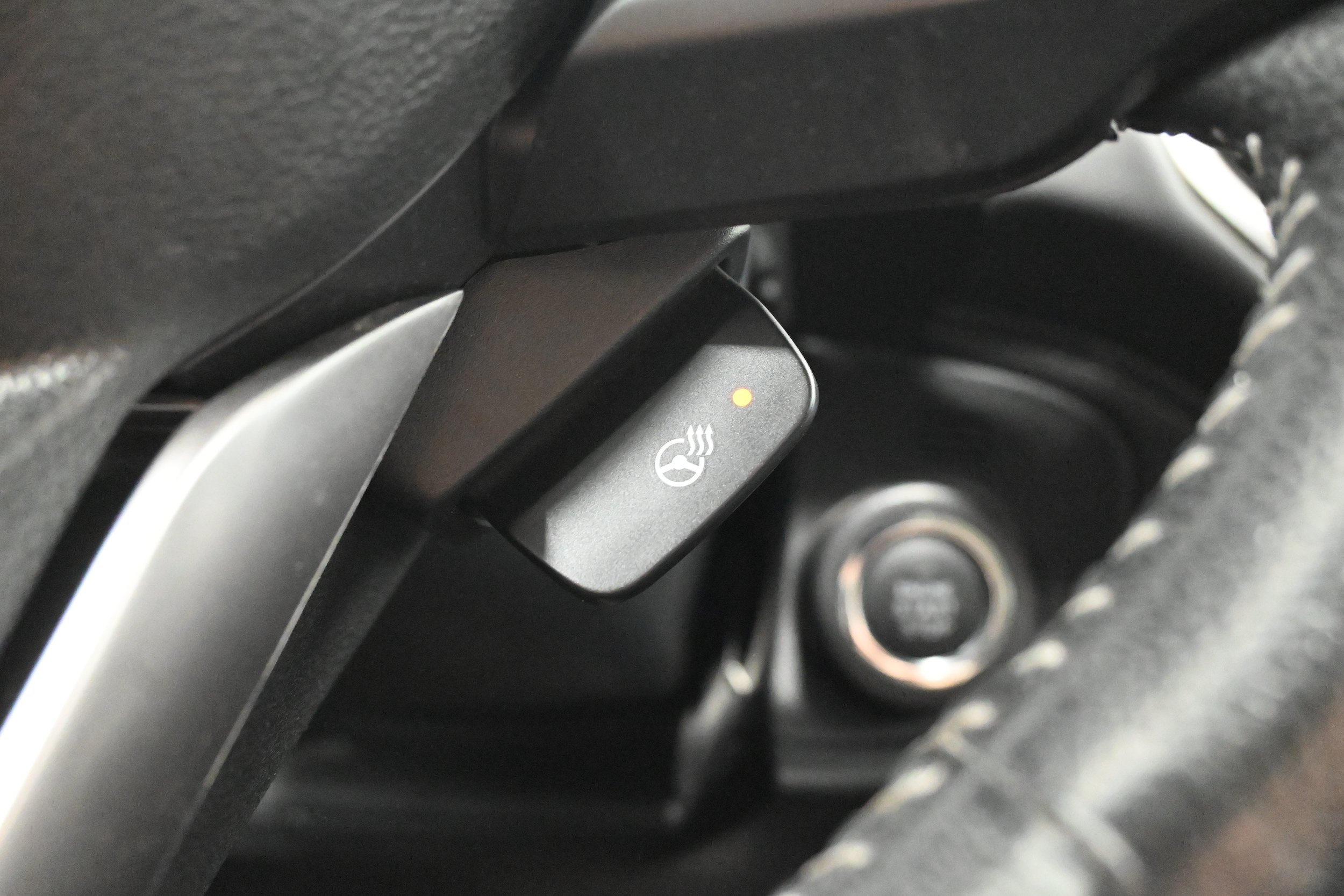 Used 2020 Subaru Outback Limited AWD/4WD image 9
