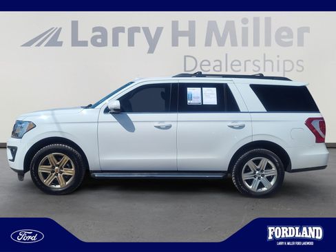 Used 2021 Ford Expedition XLT AWD/4WD image 2