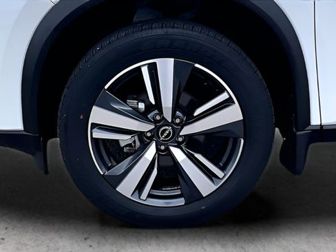 Certified 2024 Nissan Rogue SL AWD/4WD image 32