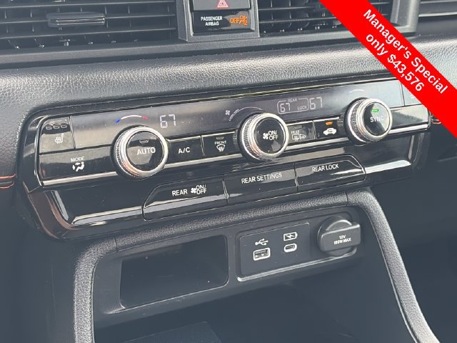 Used 2025 Honda Pilot TrailSport image 25
