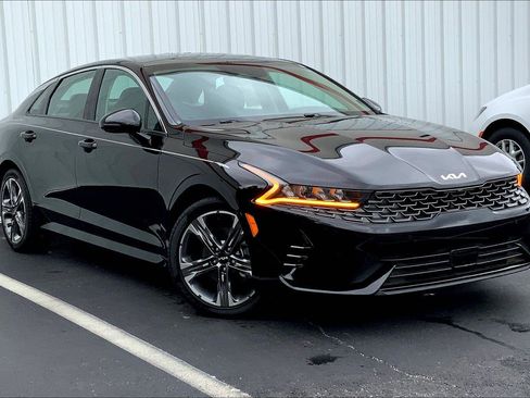 Used 2022 Kia K5 EX w/ EX Premium Package image 2