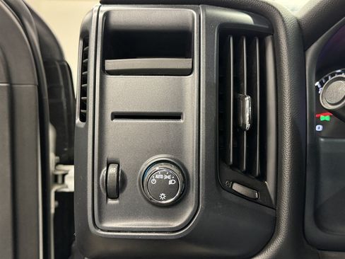 Used 2016 Chevrolet Silverado 2500 W/T AWD/4WD image 28