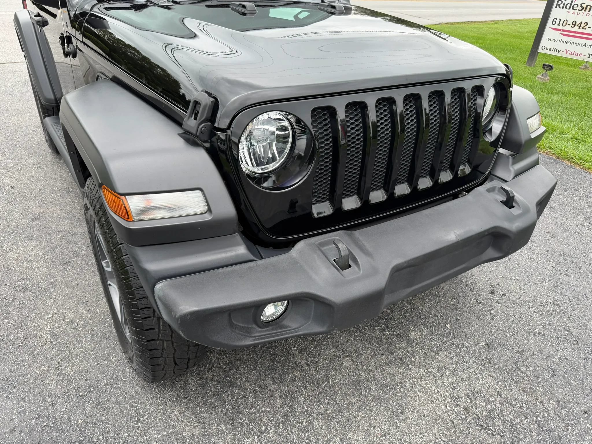 Used 2020 Jeep Wrangler Sport AWD/4WD image 53