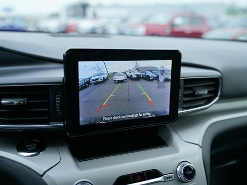 Used 2023 Ford Explorer XLT w/ Equipment Group 202A image 15