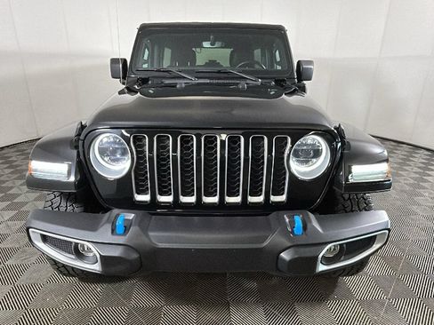 Used 2023 Jeep Wrangler Unlimited Sahara w/ Cold Weather Group AWD/4WD image 9