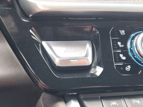 Used 2023 GMC Sierra 1500 Denali image 8