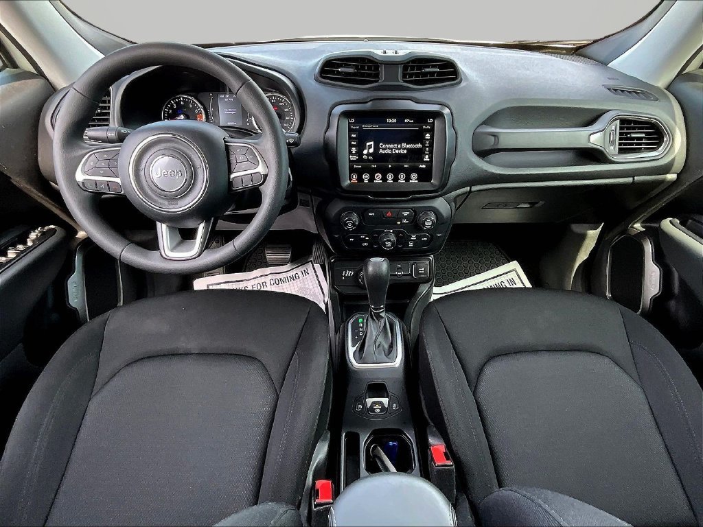 Used 2023 Jeep Renegade Latitude AWD/4WD image 7