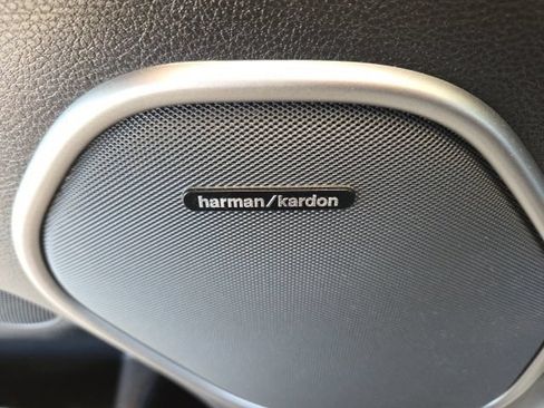 Used 2019 Jeep Grand Cherokee High Altitude AWD/4WD image 12