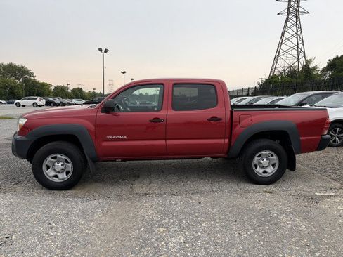 Used 2014 Toyota Tacoma PreRunner w/ Convenience Package RWD image 3