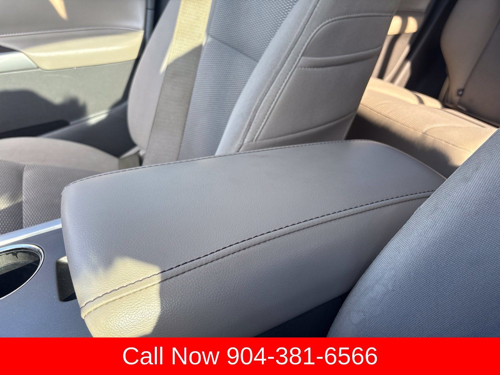 Used 2014 Ford Edge SEL FWD image 25