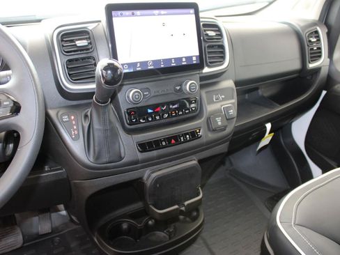 Used 2024 RAM ProMaster 3500 FWD image 27