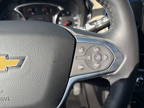 Used 2022 Chevrolet Traverse LT image 18