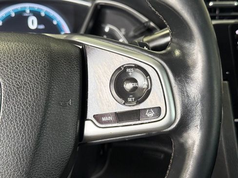 Used 2019 Honda Civic Touring image 25