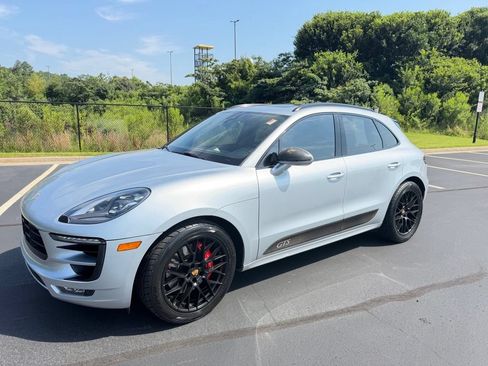 Used 2018 Porsche Macan GTS AWD/4WD image 2