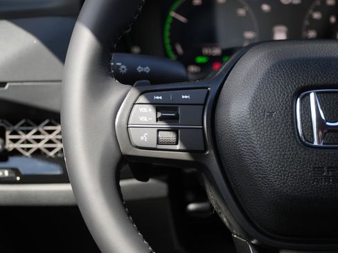Used 2025 Honda Accord Sport image 23