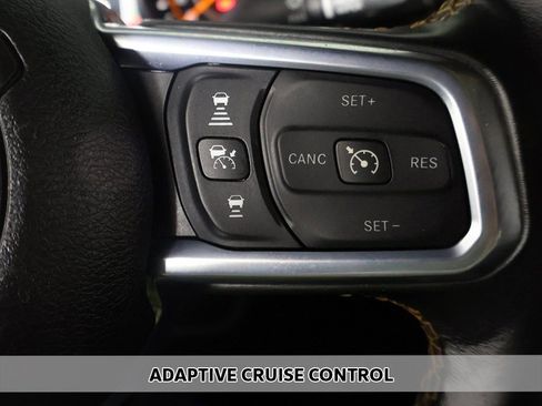 Used 2021 Jeep Gladiator Overland AWD/4WD image 4