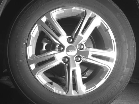 Used 2024 GMC Terrain SLE image 14