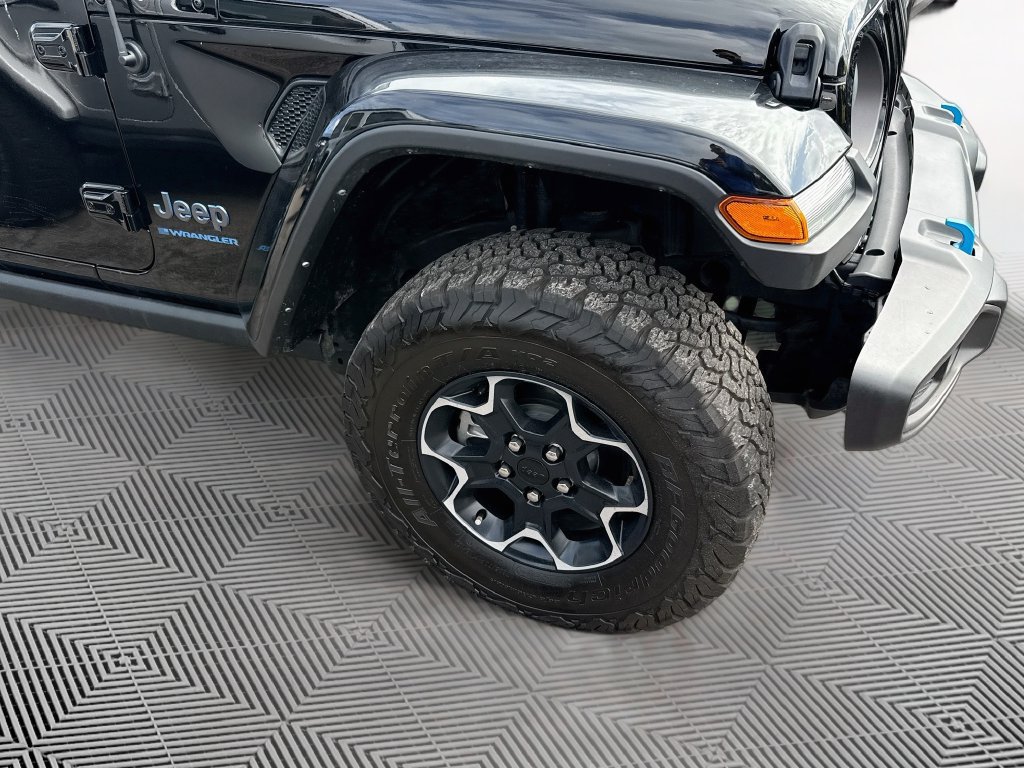 Used 2023 Jeep Wrangler Unlimited Rubicon 4xe w/ Cold Weather Group AWD/4WD image 5