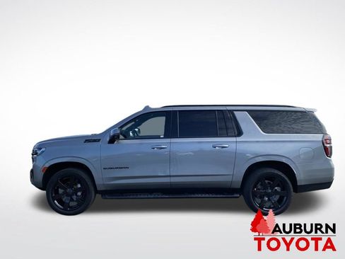 Used 2023 Chevrolet Suburban Z71 w/ Luxury Package AWD/4WD image 4