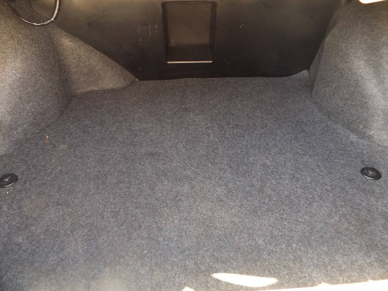 Used 2011 Buick Lucerne CXL FWD image 29