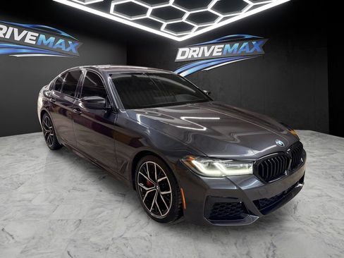 Used 2022 BMW M550i xDrive w/ Executive Package AWD/4WD image 3