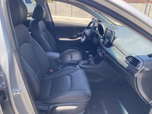 Used 2020 Hyundai Elantra GT w/ Style Package 02 FWD image 11