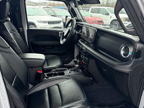Used 2024 Jeep Wrangler High Altitude image 10