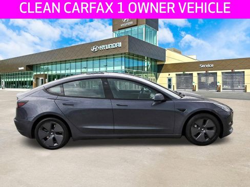 Used 2023 Tesla Model 3 Standard Range image 4