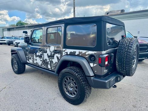 Used 2019 Jeep Wrangler Unlimited Sport S AWD/4WD image 4