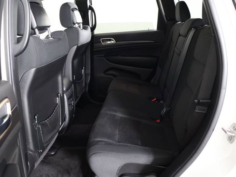 Used 2017 Jeep Grand Cherokee Laredo image 20